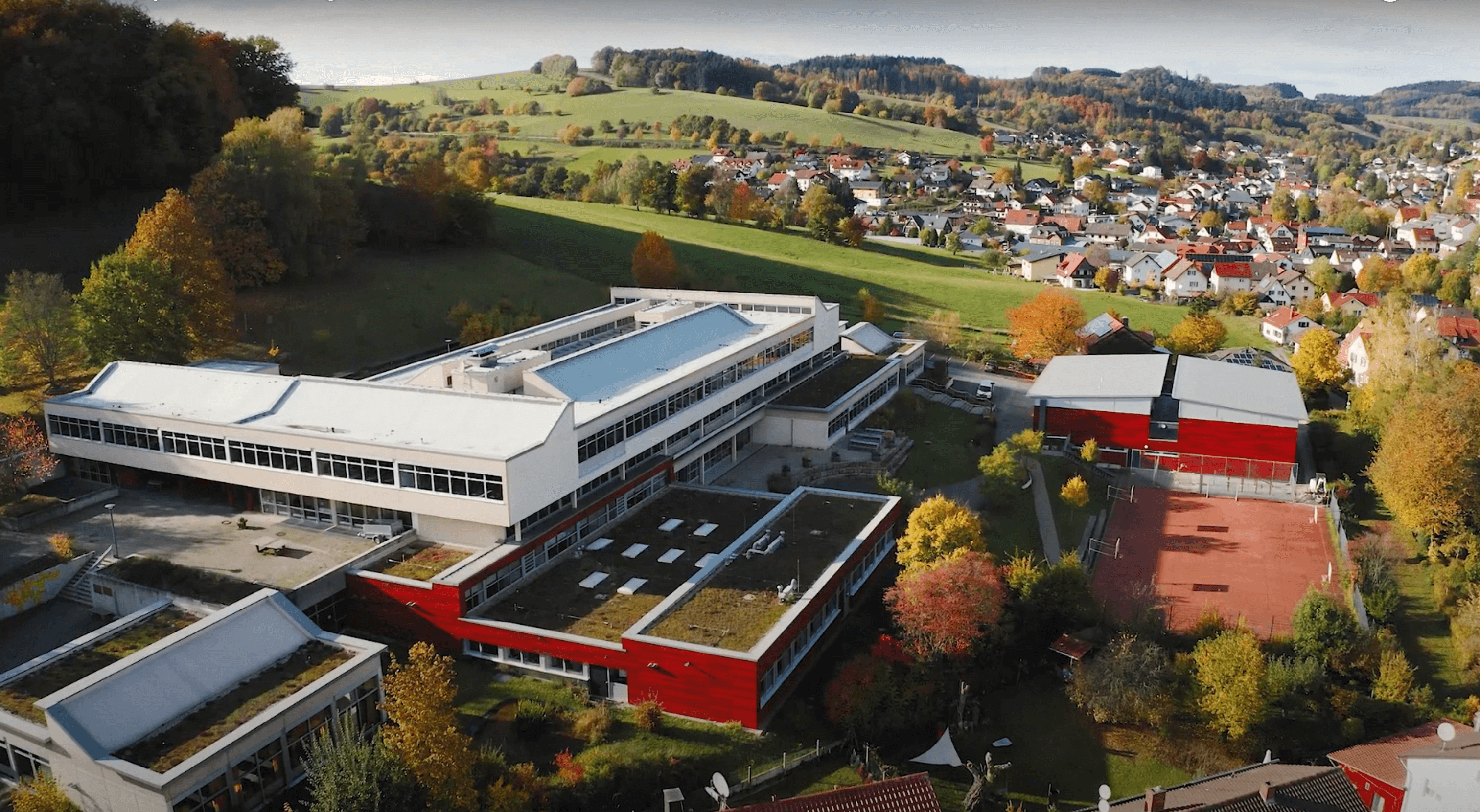 ueberwald-gymnasium-wald-michelbach-drohnenaufnahme